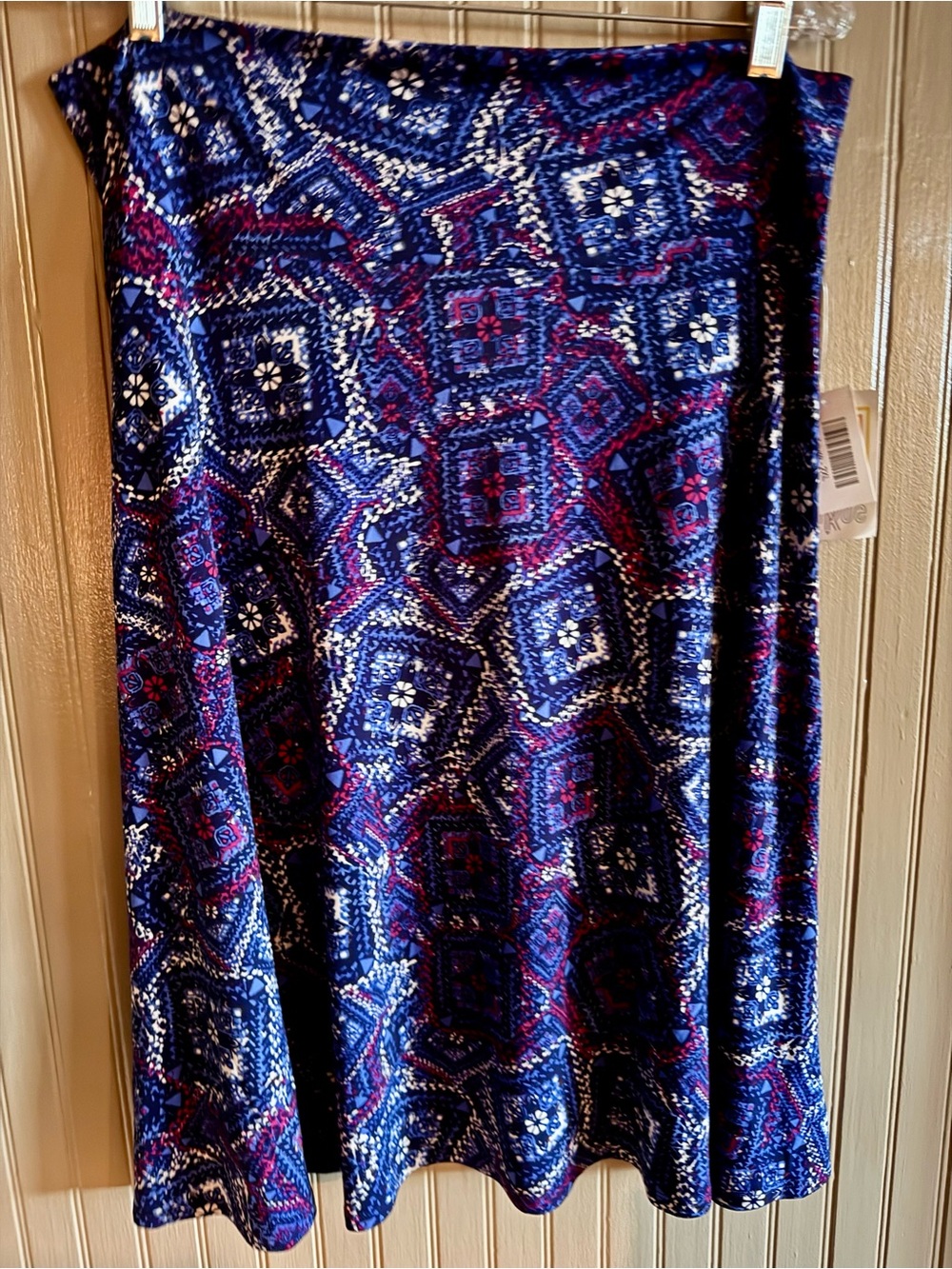 New LuLaRoe Midi Skirt in Navy, Red, White Pattern Azure 2XL
